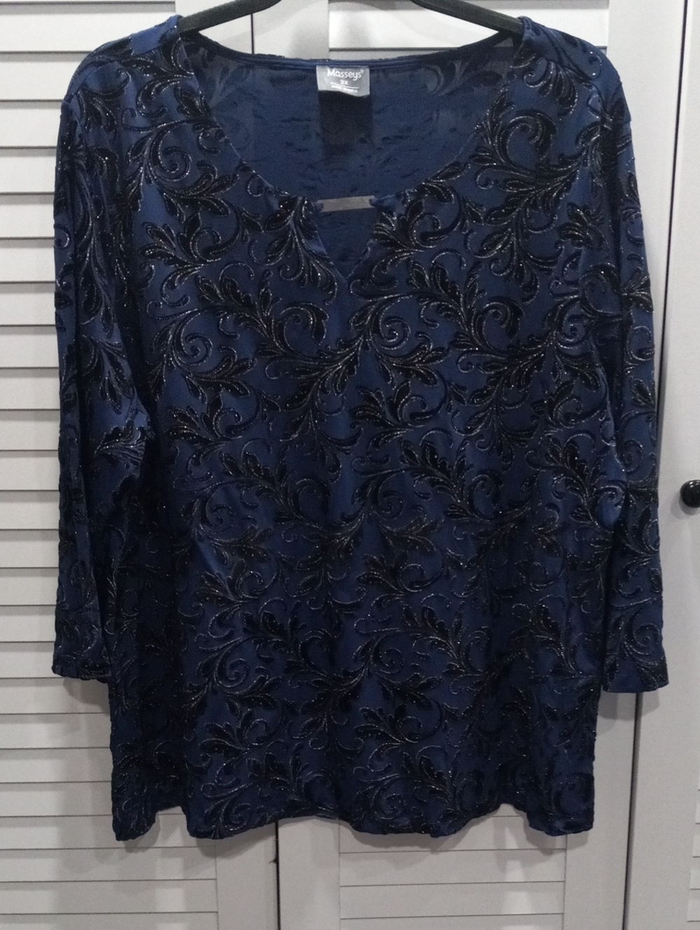 Masseys Women's Navy Glitter Scroll 3/4 Sleeve Top